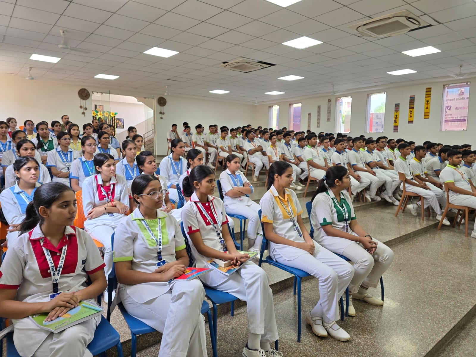 Lume Live school auditorium session